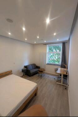 Foto - Möbiliertes Stilvolles WG Zimmer in Luxuriöser WG