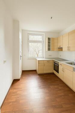 Foto - 4 ZKB inkl. EBK - Altbaucharme - 899,00&nbsp;EUR Kaltmiete, ca.&nbsp; 97,00&nbsp;m&sup2;