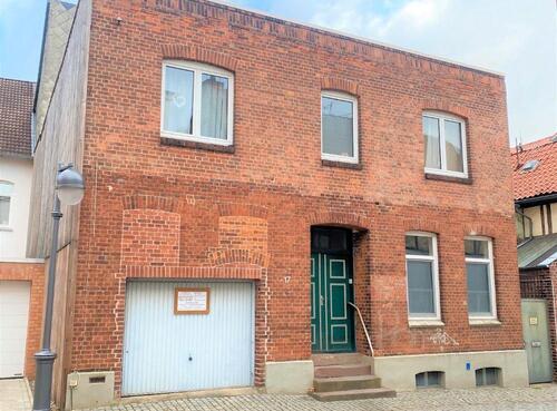 Foto - Mehrfamilienwohnhaus mit 3 Wohnungen