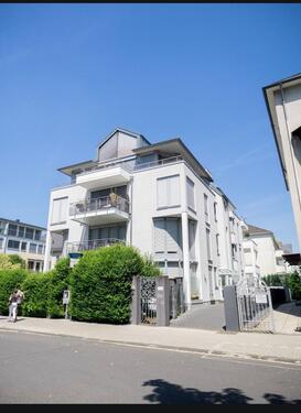 Foto - Stilvolle 4,5 Zimmer Wohnung mit zwei Balkonen in Top Lage