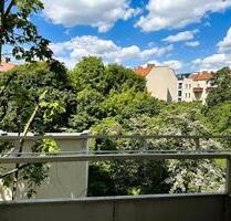 1-Raumwohnung, Balkon, Küche, Wannenbad. Bezugsfrei, Altbau - Berlin Treptow-Köpenick