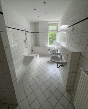 Foto - Wunderschöne 4-Zimmer WG 6% Rendite