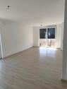 Foto - Moderne 2-Zimmer-Wohnung mit Balkon, Tiefgarage und Keller