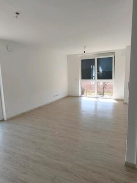 Foto - Moderne 2-Zimmer-Wohnung mit Balkon, Tiefgarage und Keller