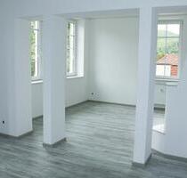 2 Zimmer Wohnung, 90 m2, mit EBK, Balkon, Parkplatz in Rinteln 2 Zimmer Wohnung, 90 m2, mit EBK, Balkon, Parkplatz in Rinteln