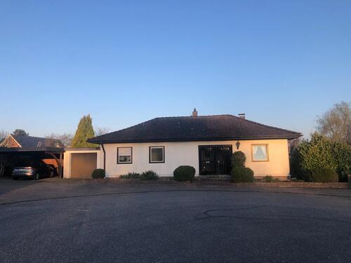 Foto - Familienhaus mit Kamin, Garage, Carport & Wohnkeller - Ruhelage