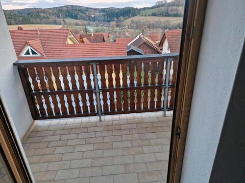 Foto - 3,5 Zimmer DG Wohnung Balkon, Küchenzeile, Schwedenofen
