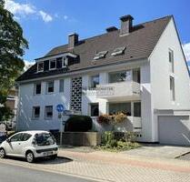 Frisch renoviert: Moderne 2,5-Zimmer-DG-Wohnung mit Küche, Balkon und Garage + Stp - Hagen Hagen-Mitte