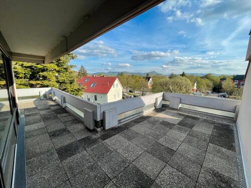 Foto - 2-Zi.-Wohnung Weitblick in Kirchheim - Erstbez Teilmodernisierung
