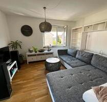 Helle, möblierte 2-Zimmer-Wohnung mit Balkon & Stellplatz - Backnang