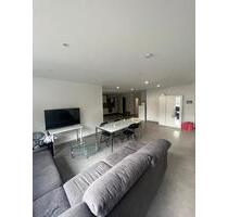 Möbliertes 18qm Zimmer - 5er Wohngemeinschaft, Nähe Mercedes - Sindelfingen Sindelfingen (Stadt)