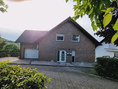 Foto - Einfamilienhaus mit Einliegerwohnung in Mitte Burbach