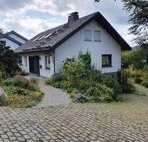 Charmantes Einfamilienhaus mit großem Grundstück in zentr. Lage - Bad Berleburg