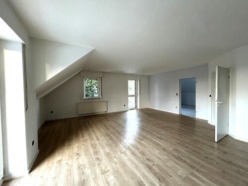 Foto - 5 Zimmer Dachgeschoßwohnung zur Miete in Rheda-Wiedenbrück