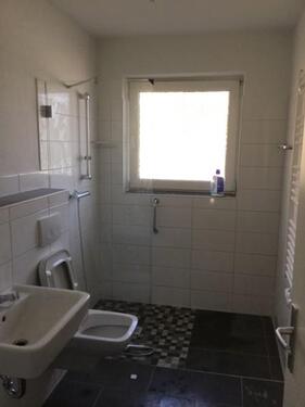 Foto - Renovierte Erdgeschosswohnung mit bodengleicher Dusche