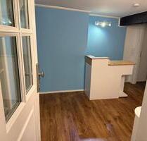 Zimmer im Kosmetikstudio zu vermieten – Nageldesign Maniküre - Kronberg im Taunus Zimmer im Kosmetikstudio zu vermieten – Nageldesign Maniküre - Kronberg im Taunus