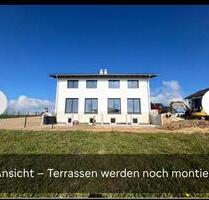 Doppelhaushälfte Erstbezug - 1.700,00&nbsp;EUR Kaltmiete, ca.&nbsp; 133,00&nbsp;m&sup2; in Bruckberg (PLZ: 84079)