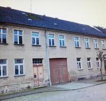 39624 KALBE Großes Haus zentral + Innenhof & Garten an Handwerker - Kalbe (Milde)