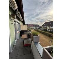 Helle 4 Zimmer Wohnung mit Balkon + Garage in Hameln