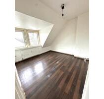 Kleine 2 Zimmerwohnung im Dachgeschoss - Bremen Burglesum