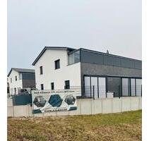 Moderne 2-Zimmer-Wohnung in Neubau – 70 m² - EG, Terrasse, Keller - Monheim