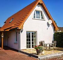 Kurzurlaub 29.8-1.9 Ferienhaus Urlaub Hund Ostsee 2000m2 Garten - Karlshagen