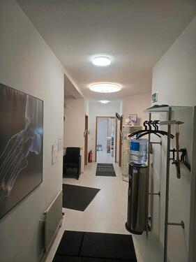 Foto - Vollausgestattete Podologiepraxis 4 Behandlungsräume 1 Notf