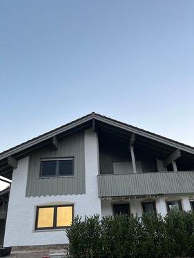 Foto - Moderne 4-Zimmer-Wohnung mit großem Balkon, Garten und EBK