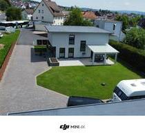 Grundstück mit 1017 m2 und 160 m2 Wohnfläche Haus - Rotenburg an der Fulda