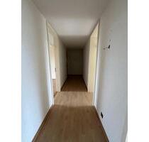 Helle 3,5-Zimmer-Wohnung mit Balkon in Saarbrücken-Eschberg