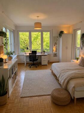 Foto - Helles und großes WG-Zimmer - 650,00&nbsp;EUR Kaltmiete, ca.&nbsp; 25,00&nbsp;m&sup2;