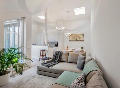 Foto - ***Kleines möbliertes Penthaus, zentral am Rosengarten***