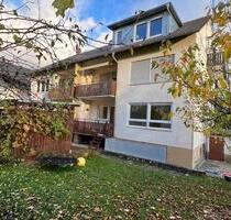 Charmante, sonnige 3-Zimmer-Wohnung mit Garage, Garten, Pergola - Rutesheim