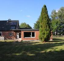 Schönes Haus mit Garten - 1.250,00&nbsp;EUR Kaltmiete, ca.&nbsp; 100,00&nbsp;m&sup2; in Rendsburg (PLZ: 24768)