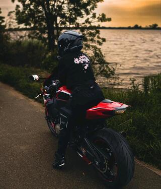 Foto - Motorradstellplatz Garage - 30,00 EUR Miete,