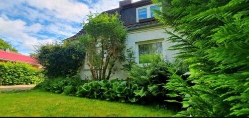 Foto - zu verkaufen DOPPELHAUSHÄLFTE Itzehoe. Mit Garage & großem Garten
