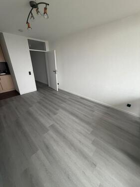 Foto - Frisch renovierte 1 Zimmer Wohnung mit Aufzug zu vermieten