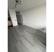 Frisch renovierte 1 Zimmer Wohnung mit Aufzug zu vermieten - Schweinfurt Bellevue