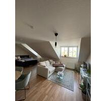 Wunderschöne 1-Zimmer Dachgeschosswohnung in Lengfeld - Würzburg