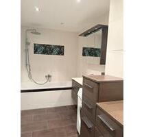 Modernisierte 4-Raum-Wohnung mit Einbauküche - Werdau