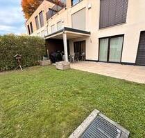Helle 3-Zimmer-Wohnung mit Terrasse, Garten + TG-Stellplatz - Kumhausen