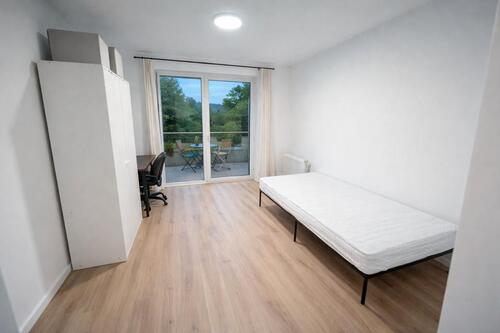 Foto - Renoviertes möbliertes Zimmer in 3er WG mit Südbalkon