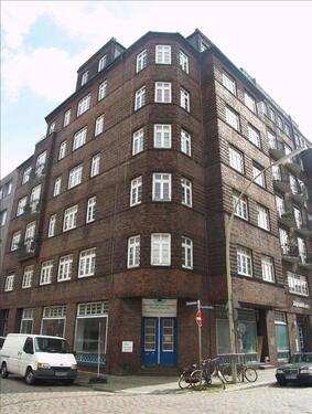 Foto - 4-Zimmer-Altbauwohnung in City Nähe: Ideal als Wohnbüro, Praxis oder Atelier, WG-Bildung möglich