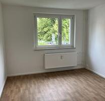 Super schöne 2-Raum-Wohnung mit ebenerdiger Dusche zu vermieten:) - Zwickau Neuplanitz