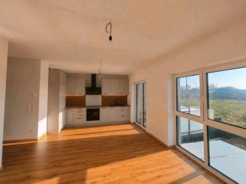 Foto - Neubauwohnung 3 ZKB mit Küche,Dachboden und großer Parkfläche