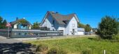 Foto - Einfamilienhaus mit Glasfaser, Solarthermie, Holzofen XXL Garage