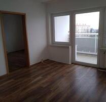 Sehr schöne 2-Raum-Wohnung mit Balkon und Badewanne - Großenhain