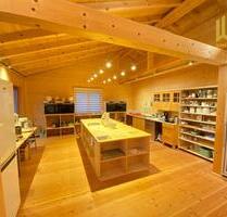 Hochwertiger Praxis- und Büroraum (65 m²) moderner Holzbau - Aldersbach