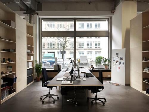 Foto - Arbeitsplatz in Shared Office - Coworking Space - Büro