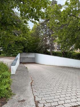 Foto - Tiefgaragenstellplatz Cosimastraße 226-228 Bogenhausen 81927